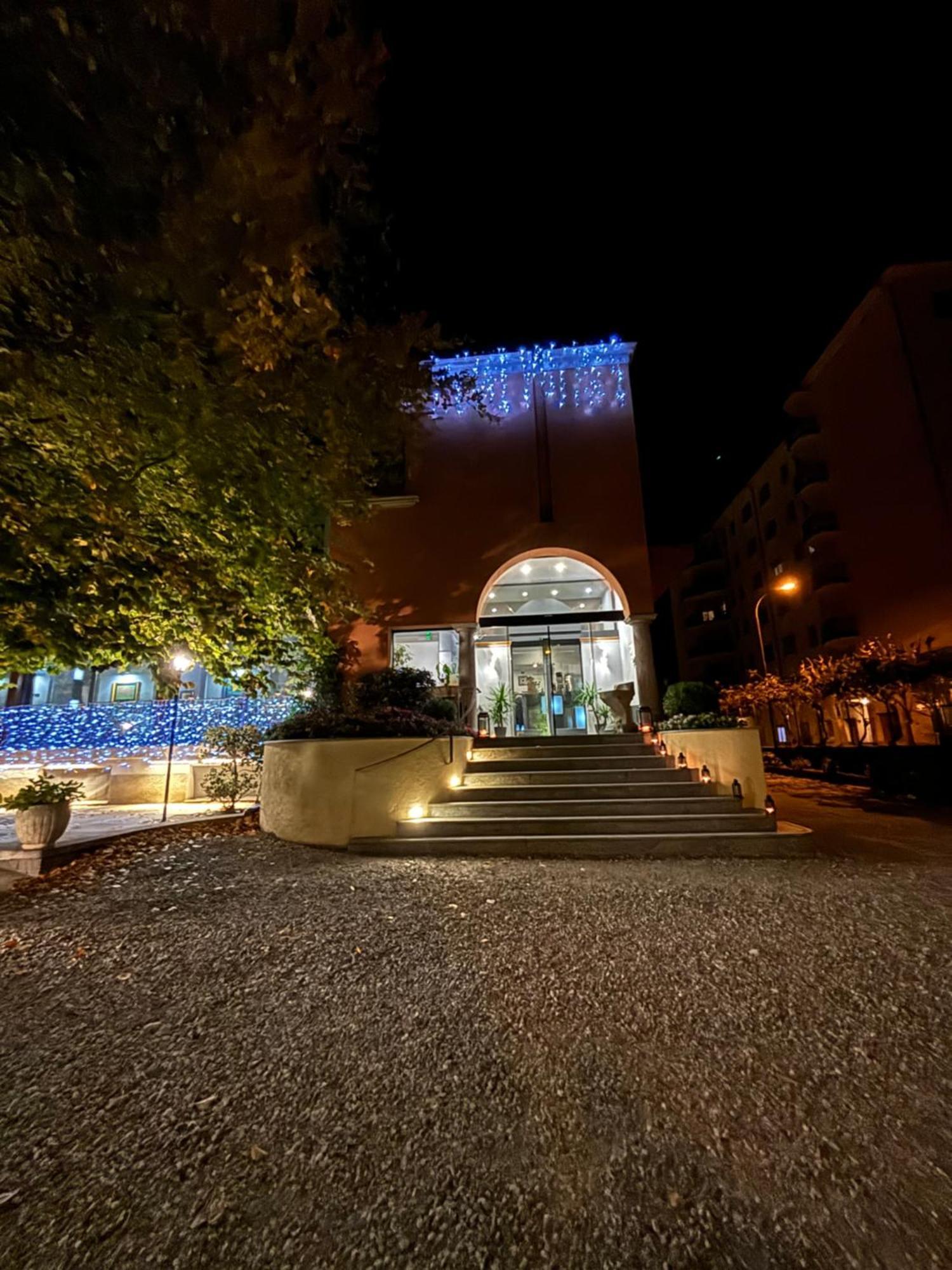 Villa Nasti Hotel Ristorante Canzo Екстериор снимка