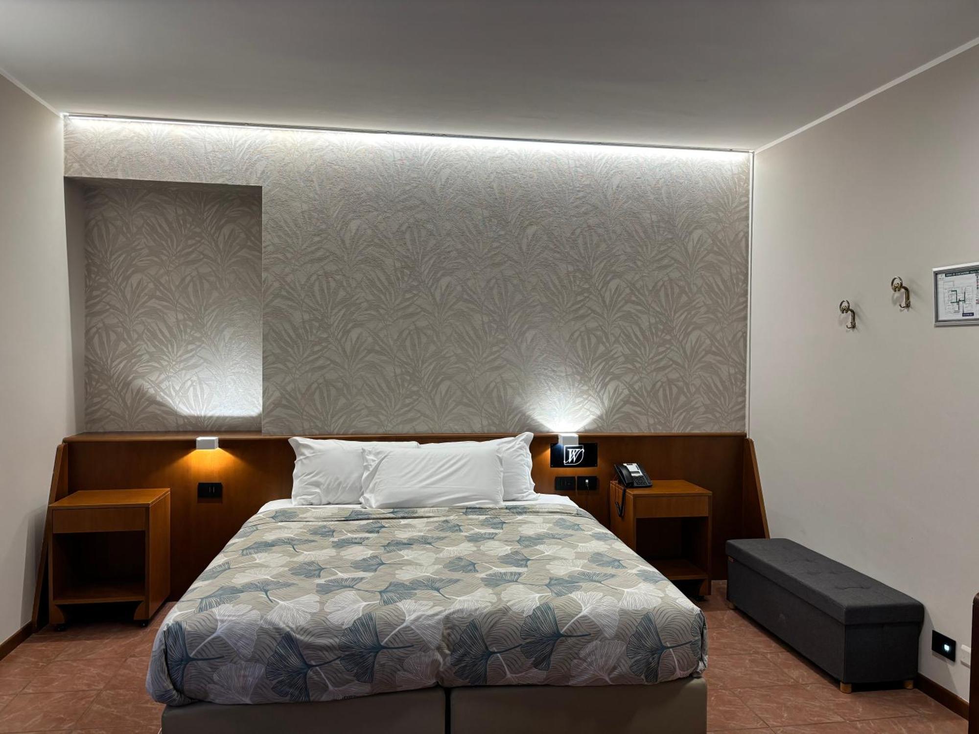 Villa Nasti Hotel Ristorante Canzo Екстериор снимка