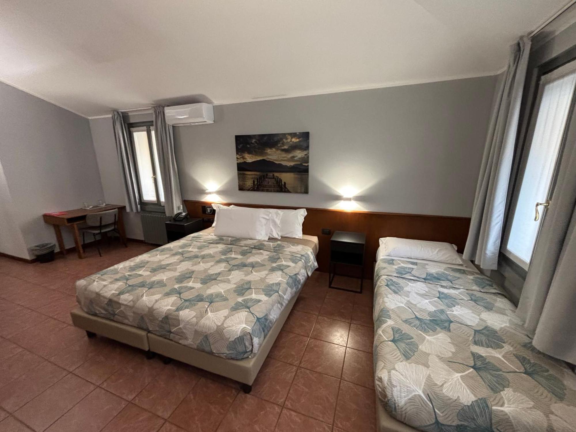 Villa Nasti Hotel Ristorante Canzo Екстериор снимка