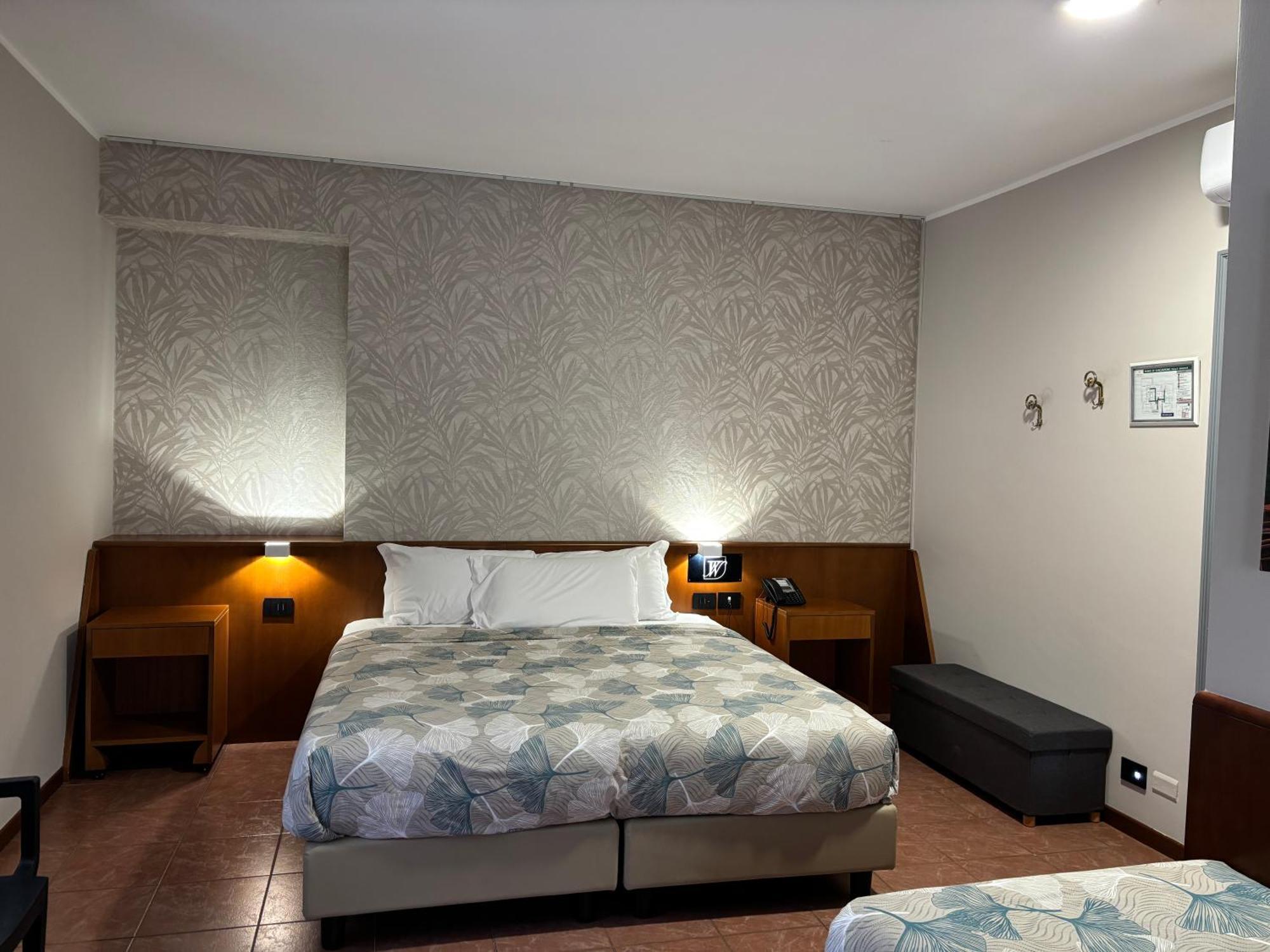 Villa Nasti Hotel Ristorante Canzo Екстериор снимка